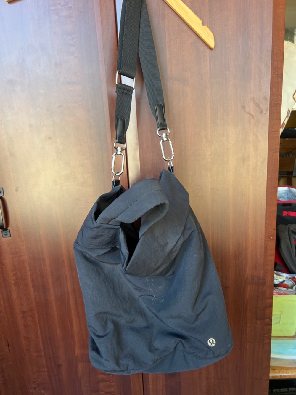 lululemon athletica Black on my level tote 20L
